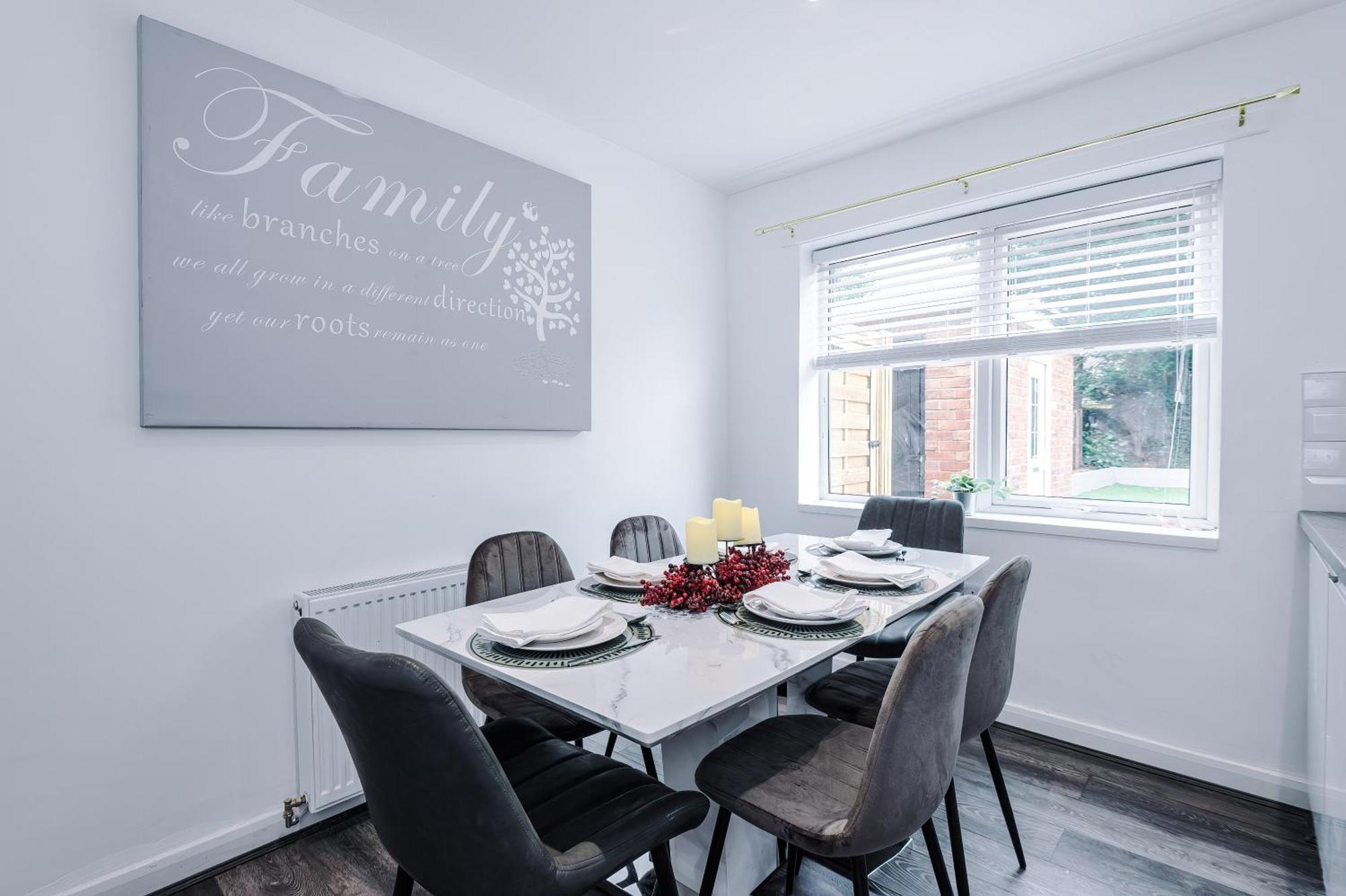 Comfort Place - 3 Bedroom House In Chester - Sleeps 6 Exteriör bild
